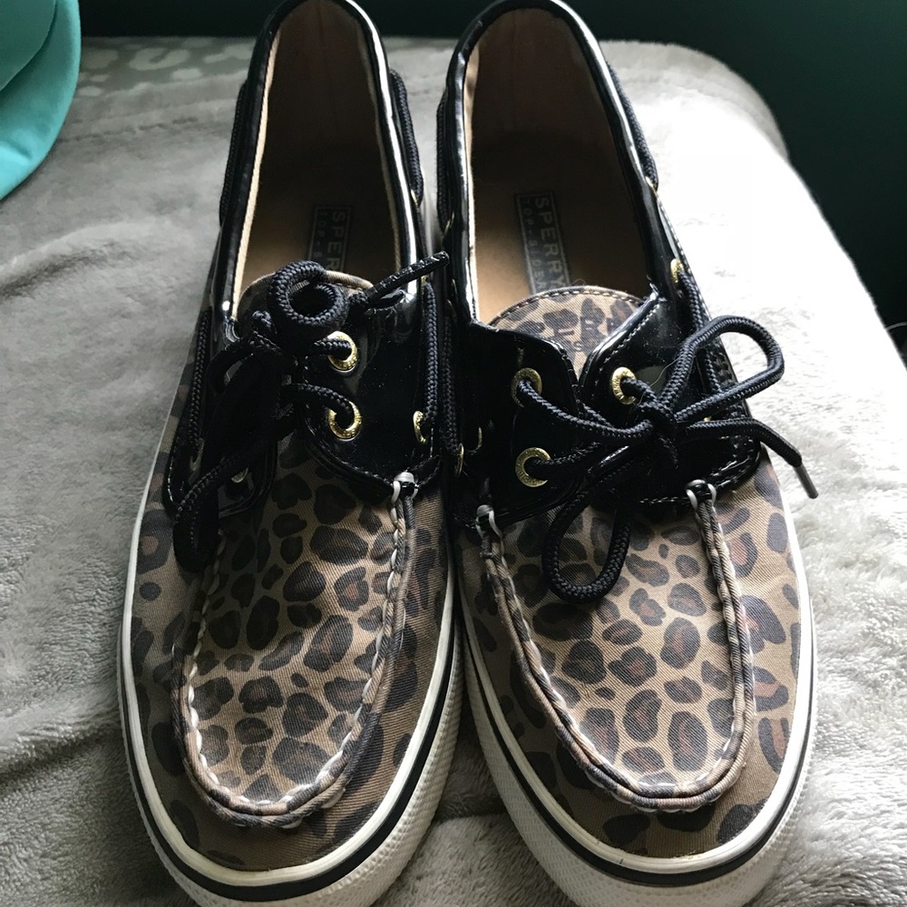 Leopard Sperrys